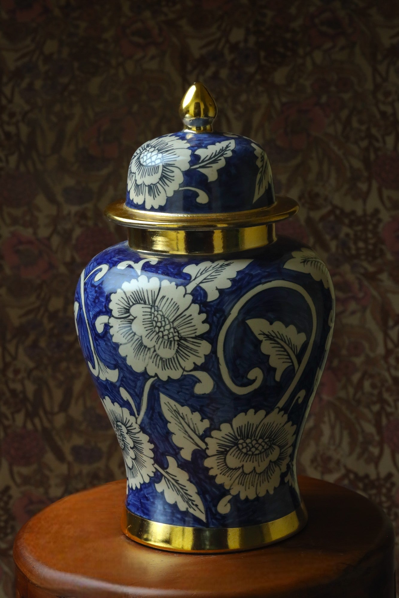Oversized Classic Blue & White Temple Jar