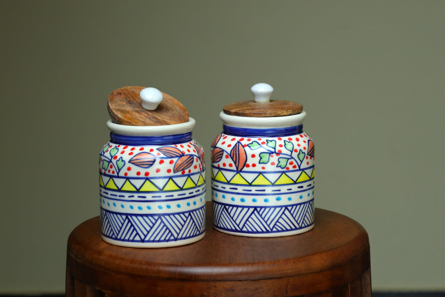 Aesthetic jar with lid