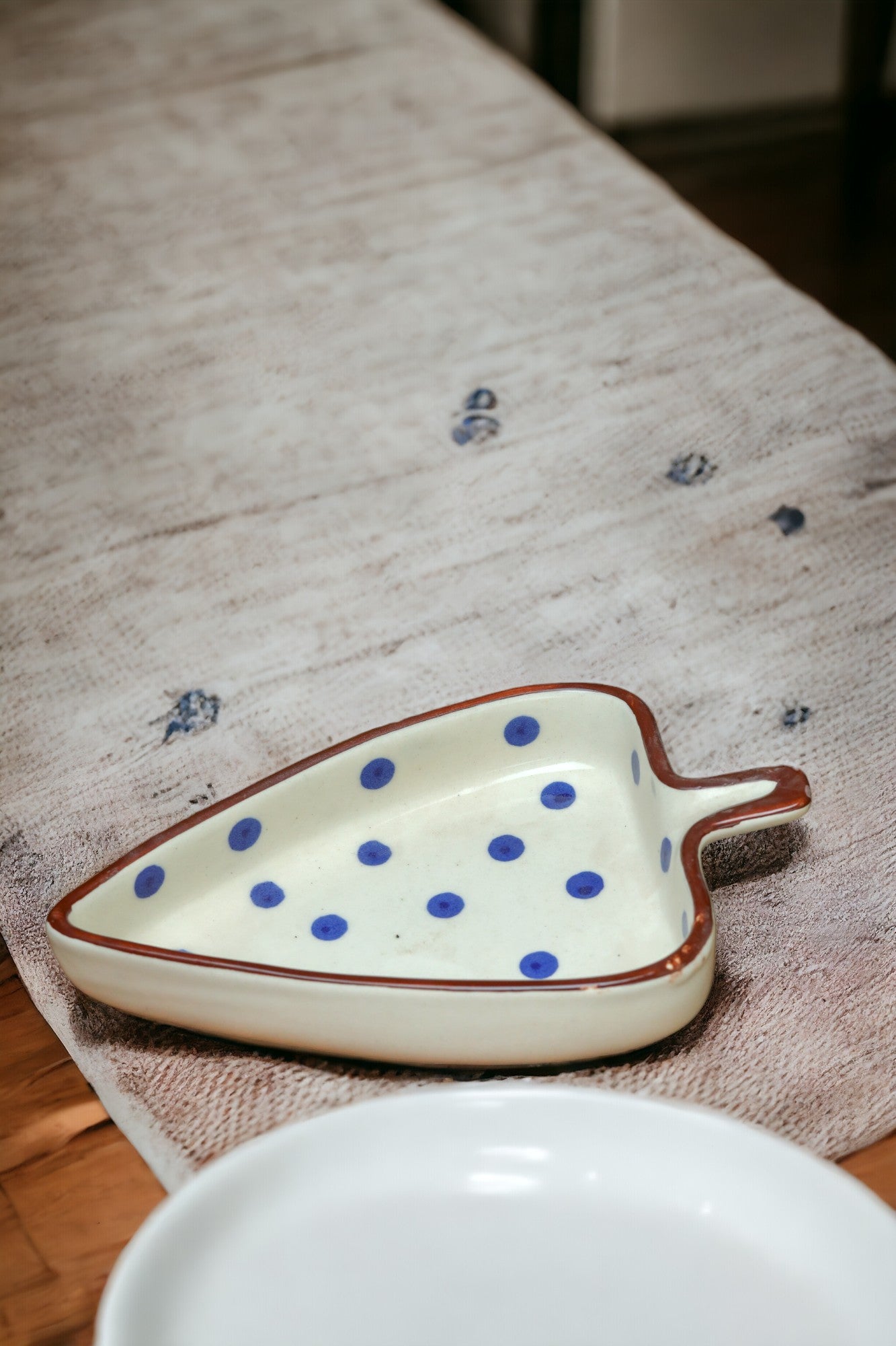 Leaf shaped snack Plate