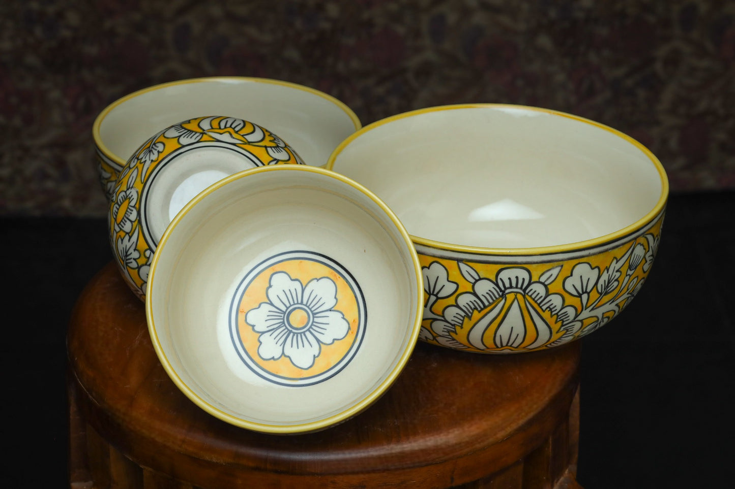 Yellow Bowls with floral pattern - Set of 4