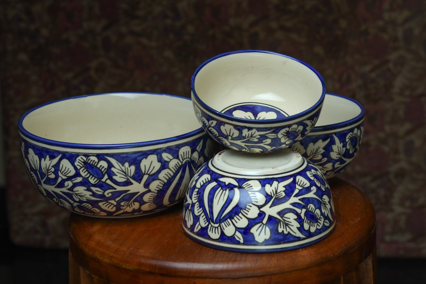 Blue bowls with floral pattern - Set of 4