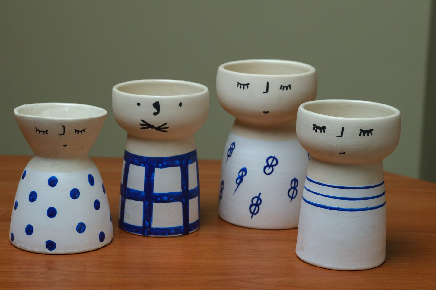 Set of 4 - Cute vase for pampas and flowers
