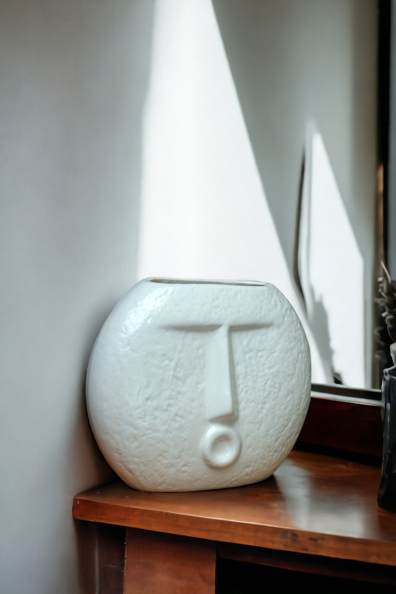 White Face flower vase
