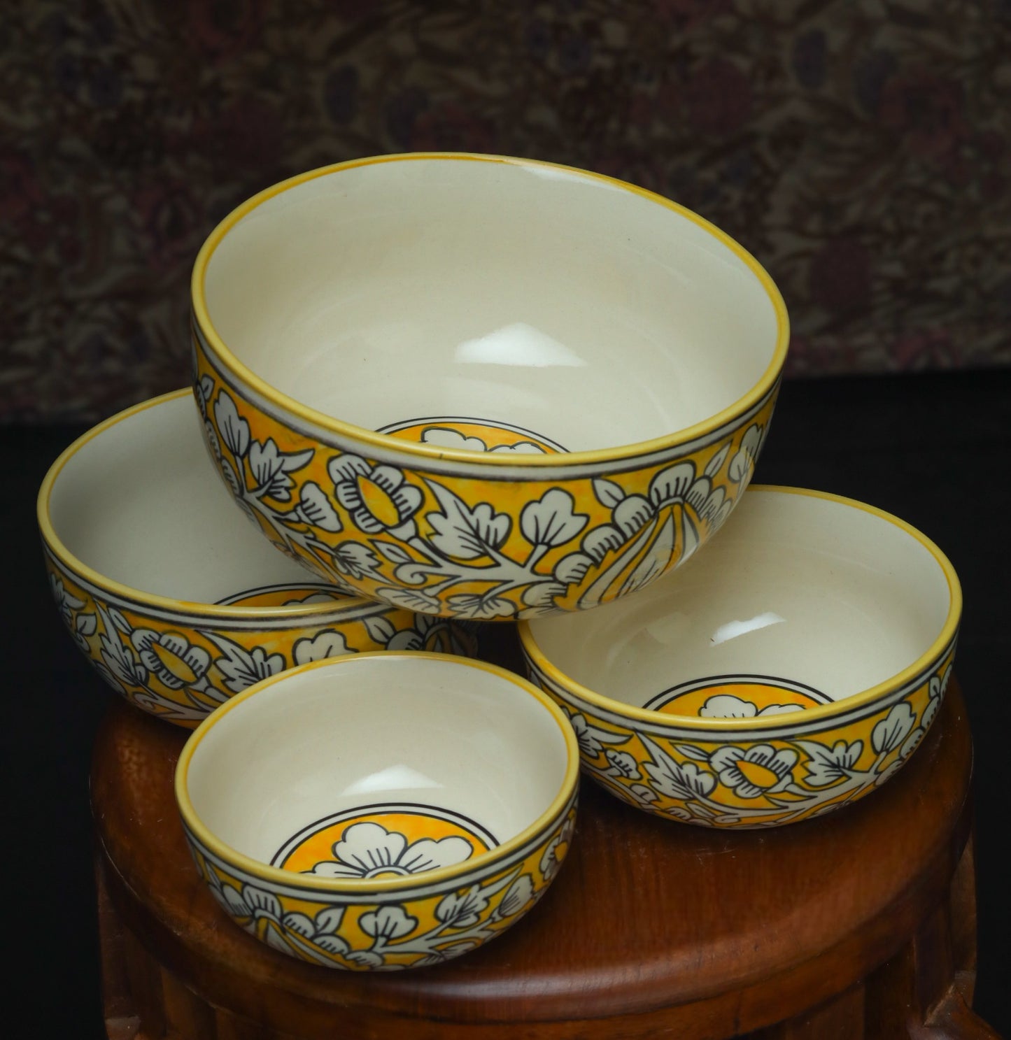 Yellow Bowls with floral pattern - Set of 4