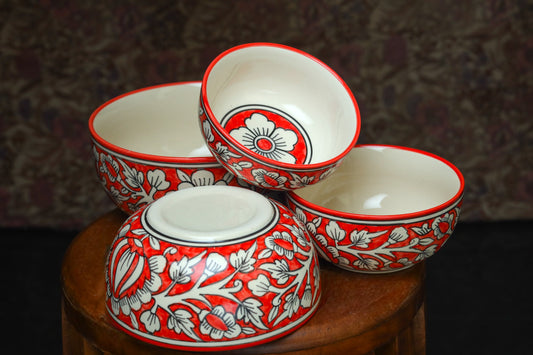 Red bowls with floral pattern - Set of 4