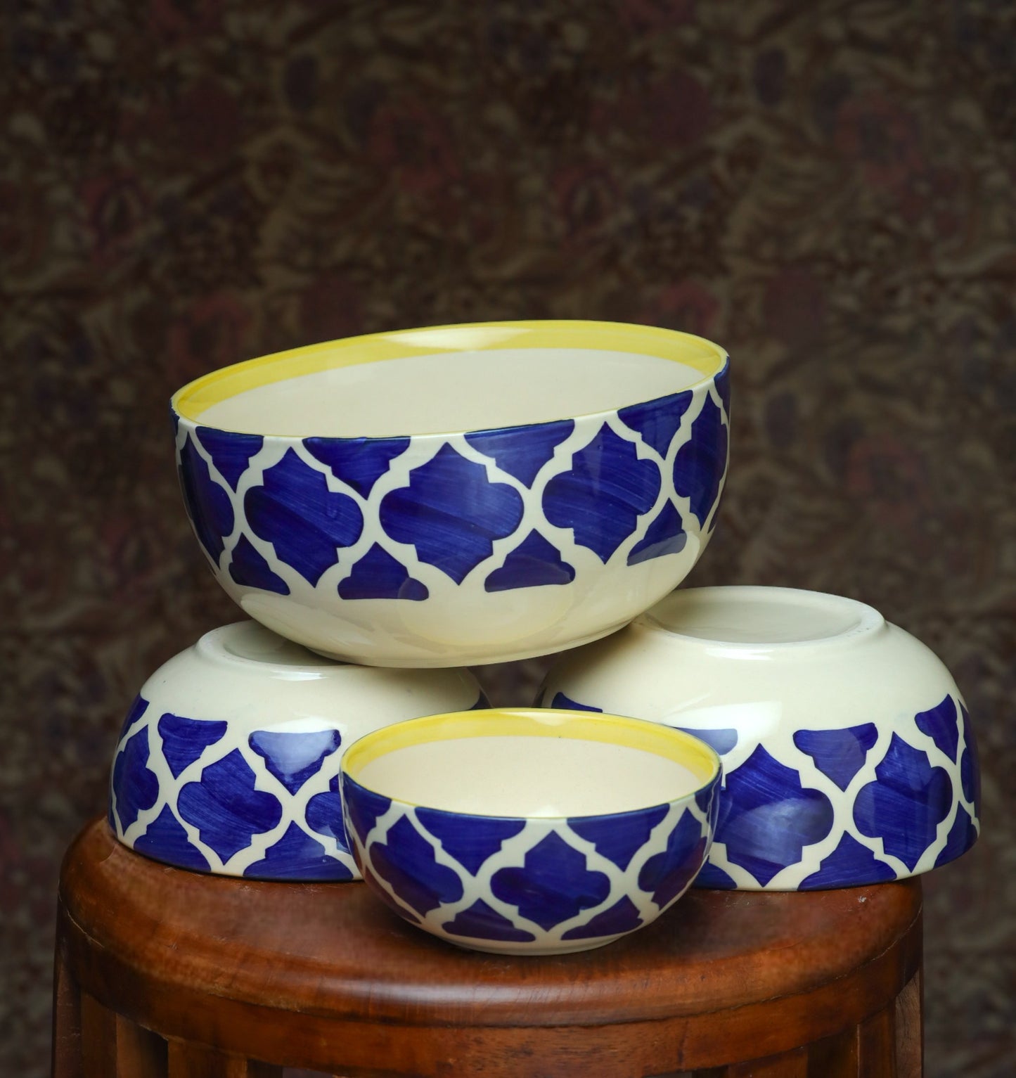 Elegant yellow and blue Bowls - Set of 4