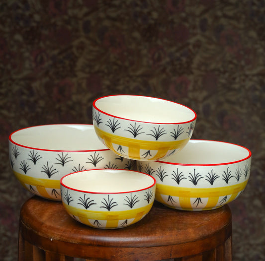 Classic yellow and black bowls - Set of 4